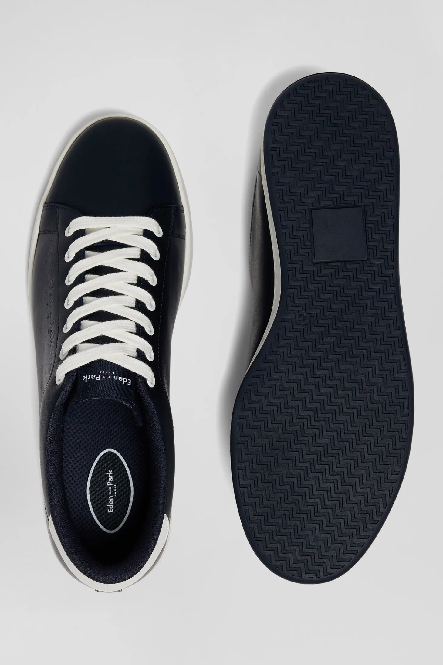 Baskets basses en cuir bleu marine