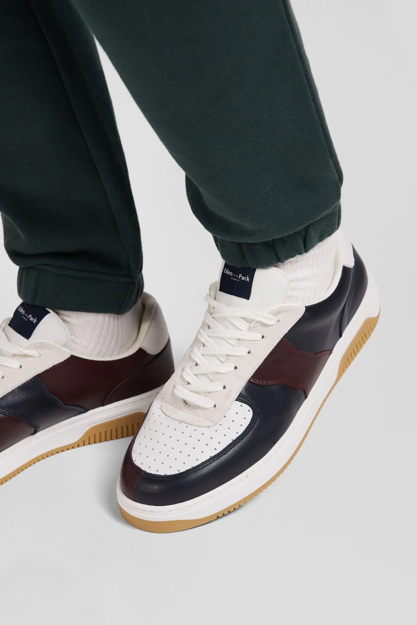 Baskets en cuir bleu marine et bordeaux