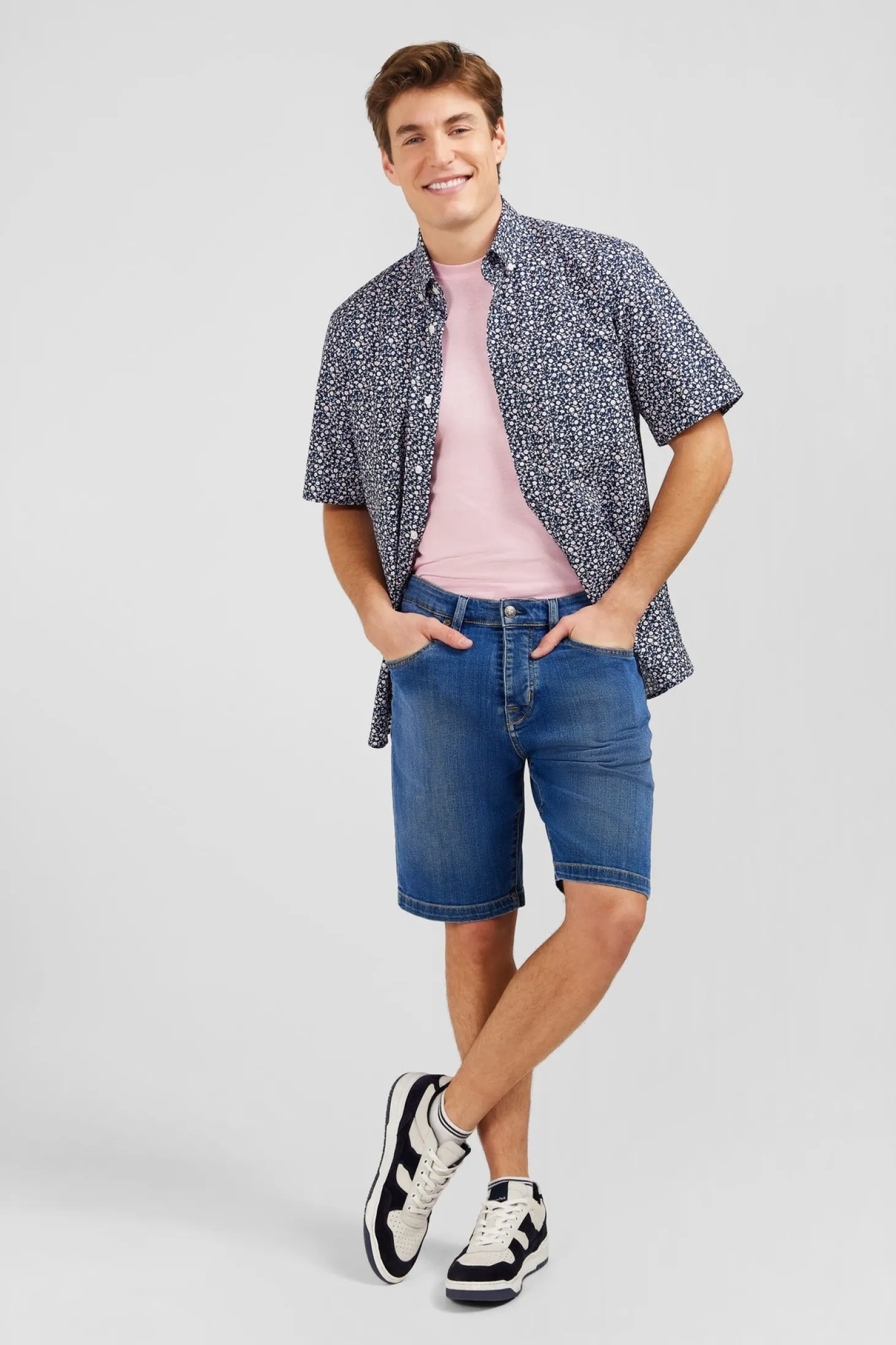 Bermuda bleu foncé en jean effet délavé