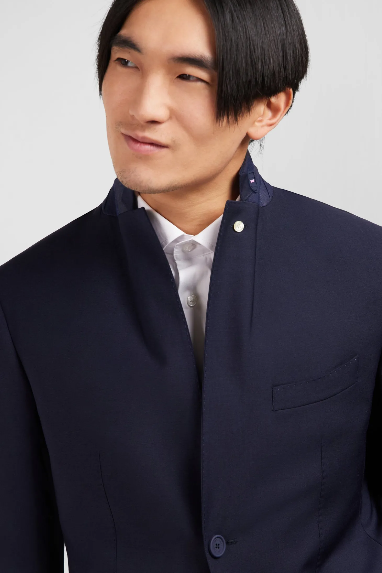 Blazer bleu foncé détails noeud en relief