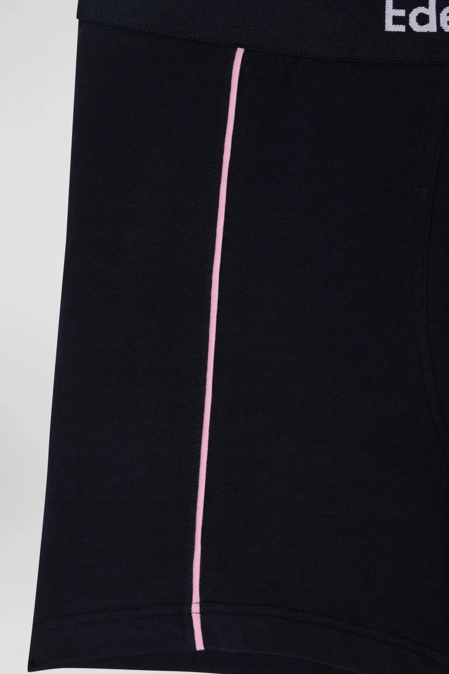 Boxer en coton stretch bleu marine à passepoil rose