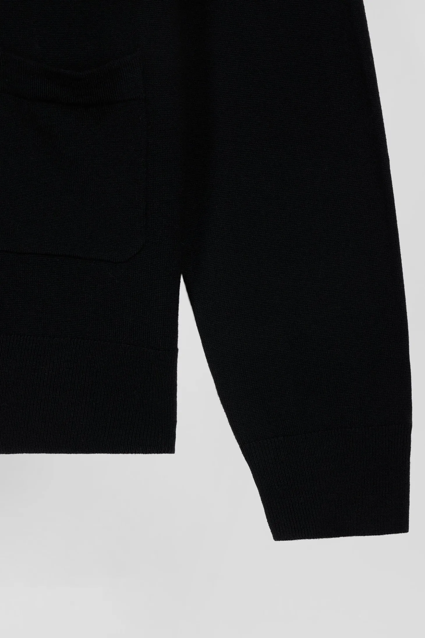 Cardigan en laine mérinos noir coupe Regular