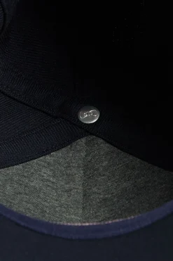 Casquette bleu marine broderie nœud papillon