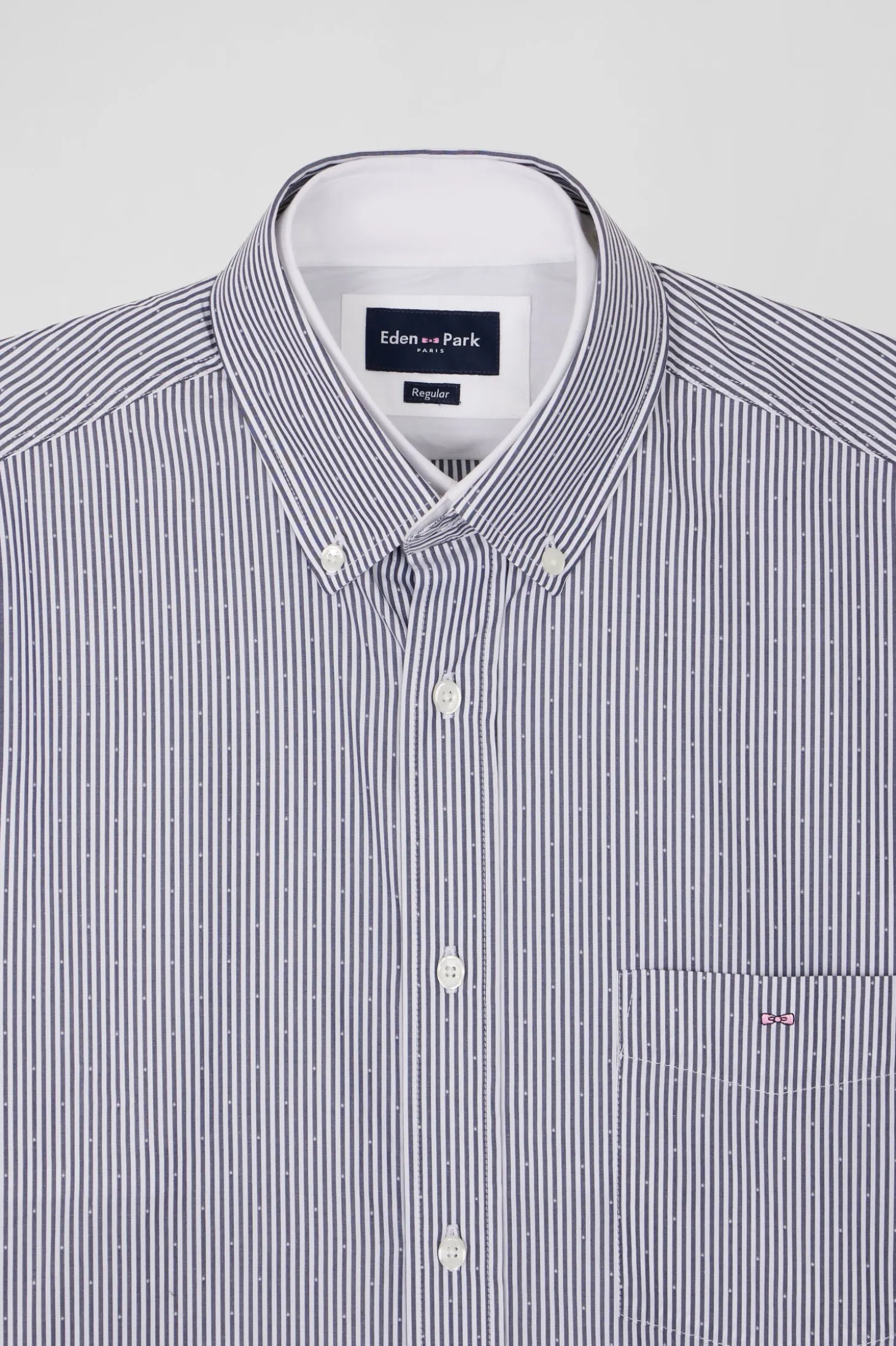 Chemise en coton jacquard bleu marine à rayures bâtons coupe Regular