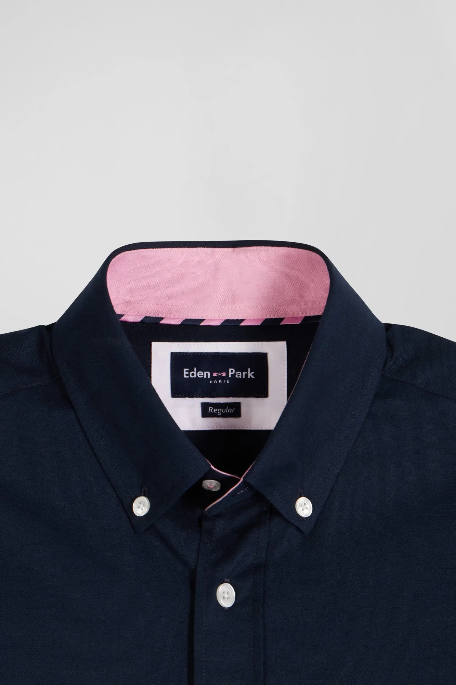 Chemise en coton Oxford bleu marine nœud papillon cerclé coupe Regular