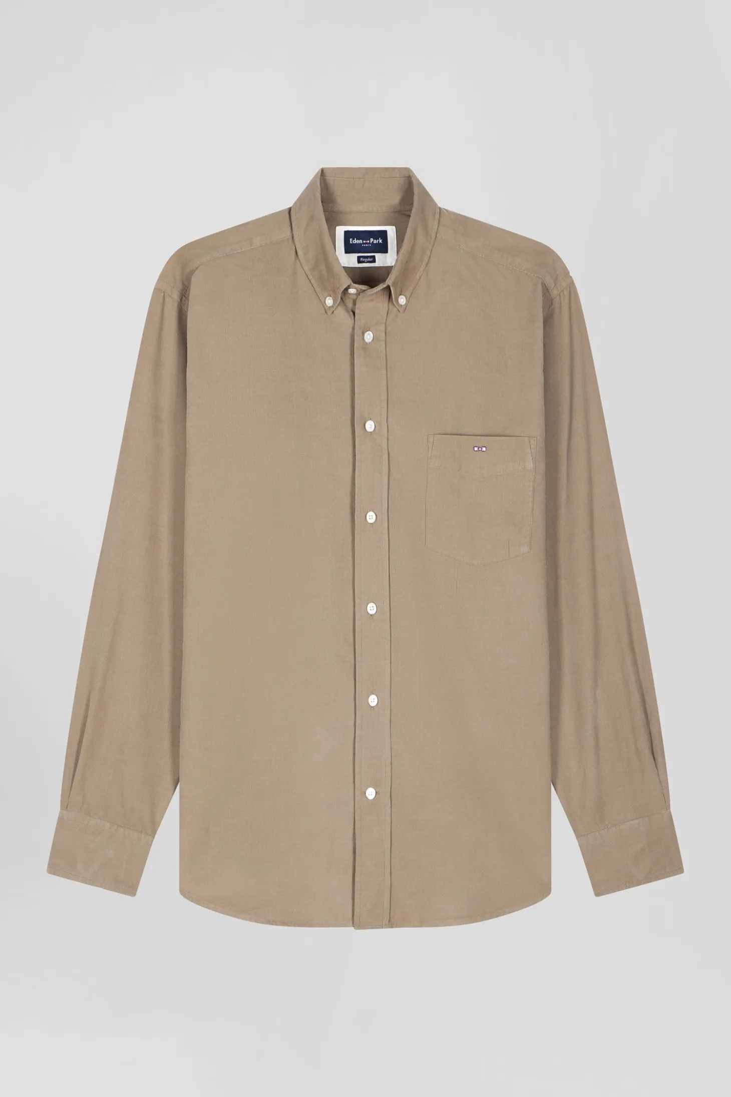 Chemise en coton uni beige col boutonné et poche poitrine coupe Regular