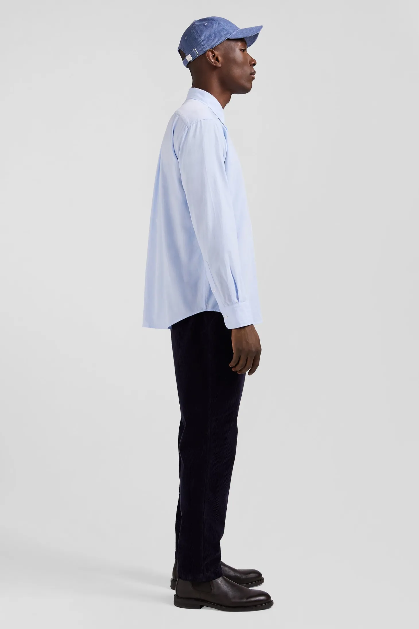 Chemise en coton uni ciel col boutonné et poche poitrine coupe Regular