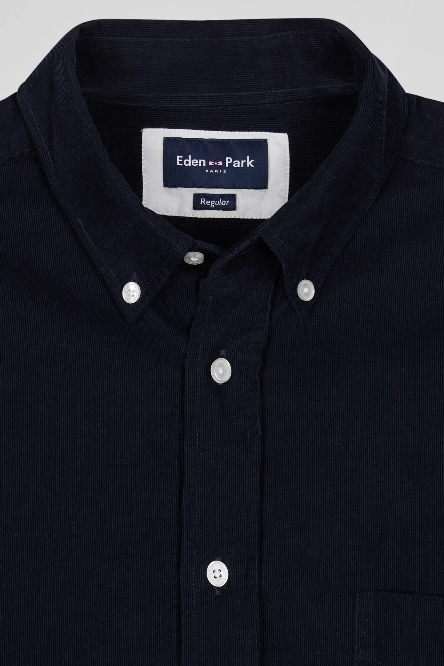 Chemise en coton uni marine col boutonné et poche poitrine coupe Regular
