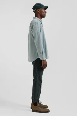 Chemise en coton uni vert d'eau col boutonné et poche poitrine coupe Regular