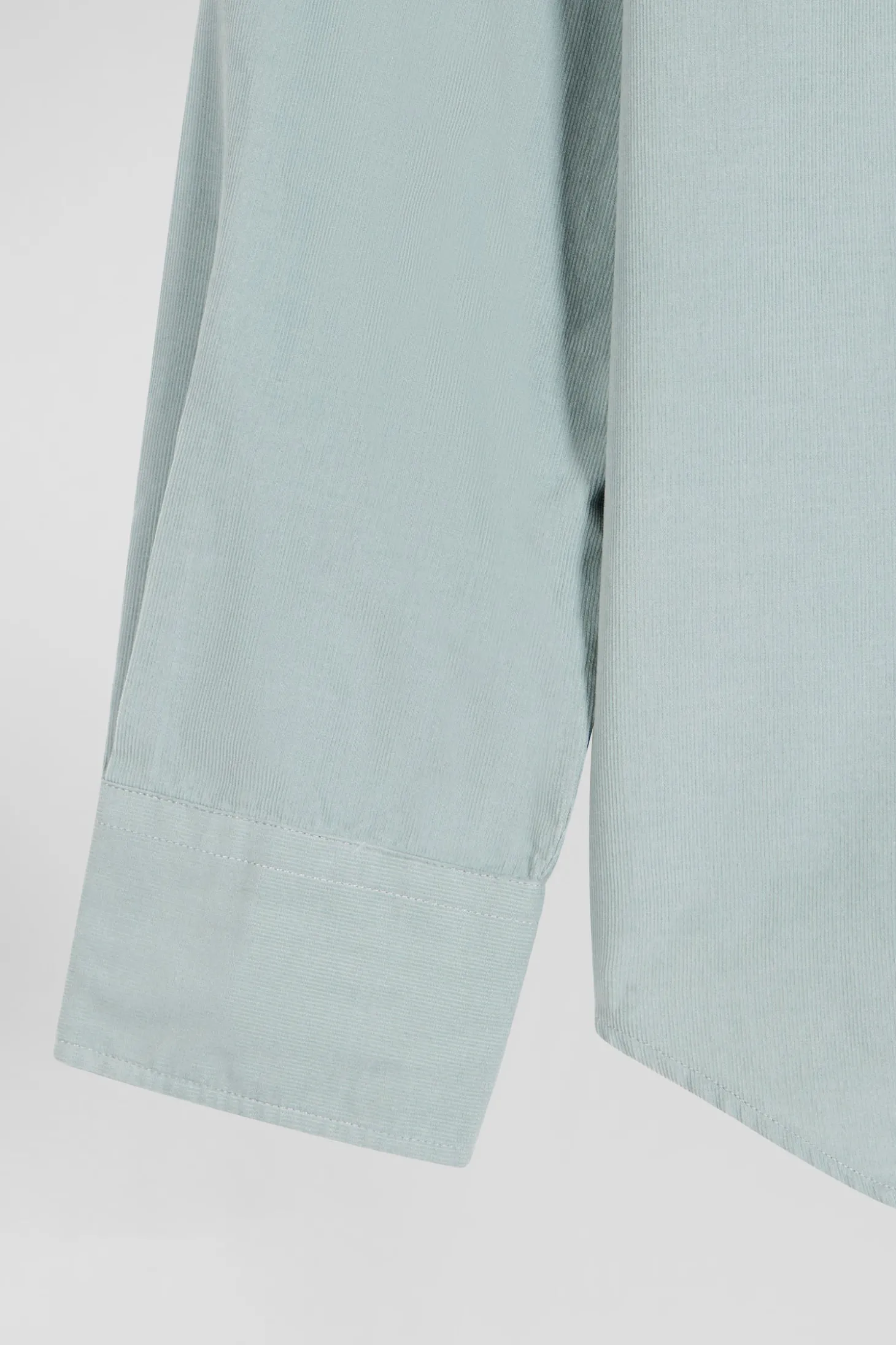 Chemise en coton uni vert d'eau col boutonné et poche poitrine coupe Regular