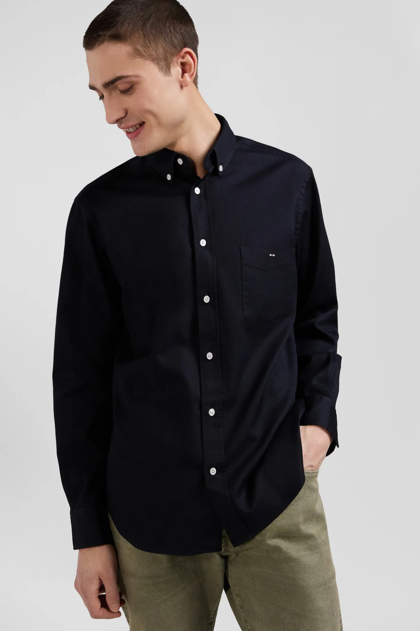 Chemise en piqué coton unie noire coupe Regular
