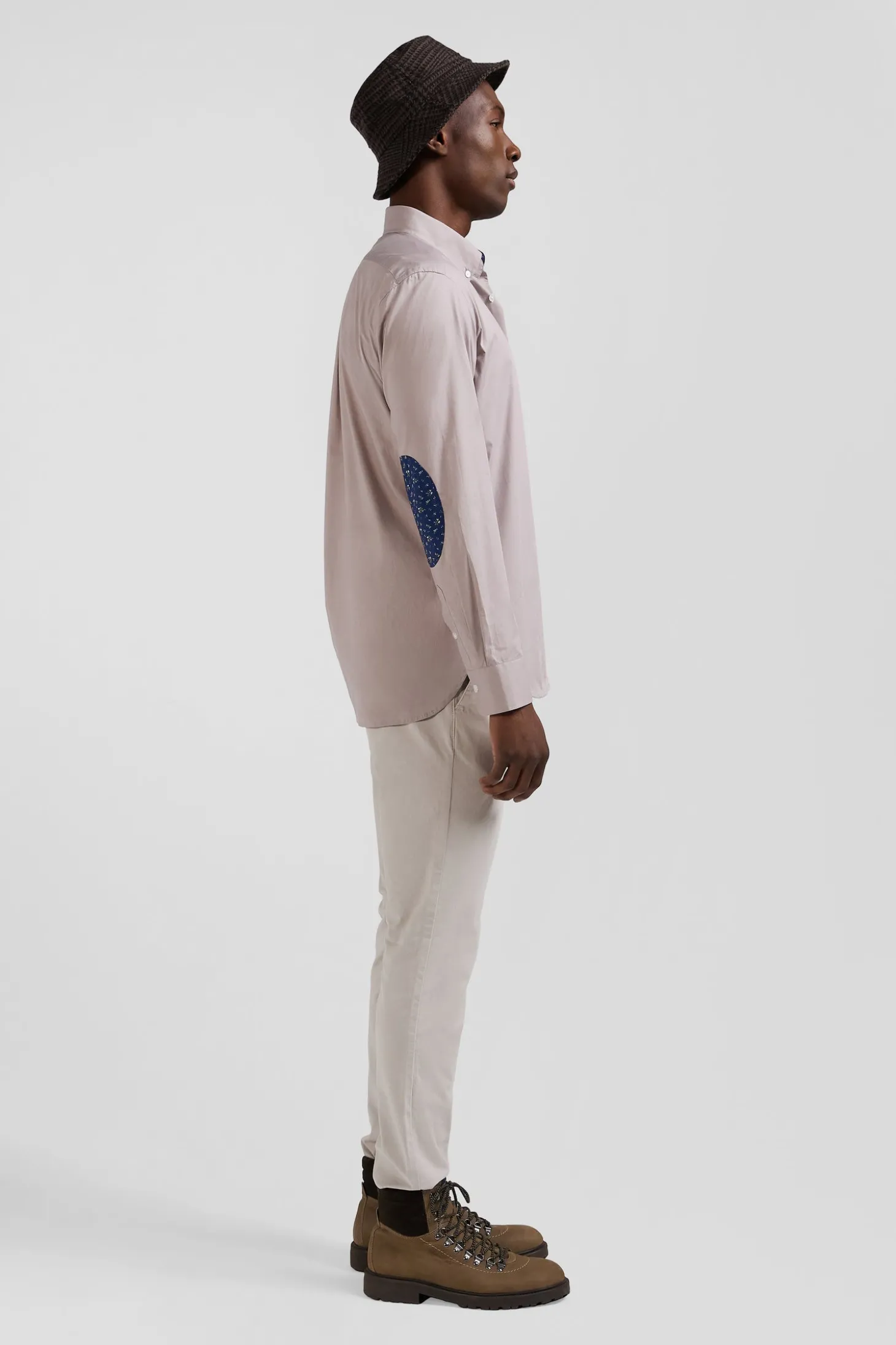 Chemise en popeline de coton grise col boutonné et coudières imprimées coupe Regular