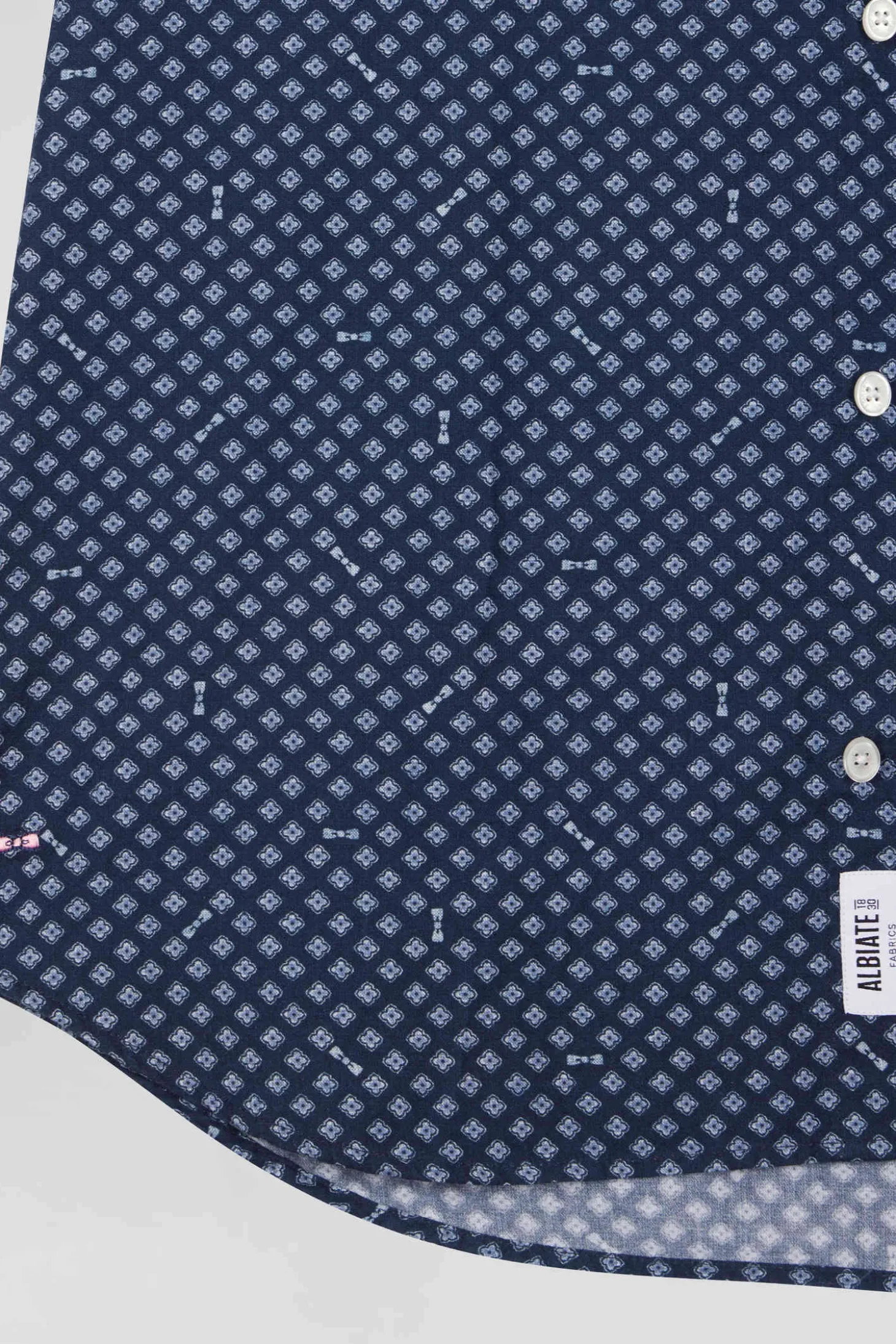 Chemise en popeline de coton indigo imprimé graphique coupe Slim