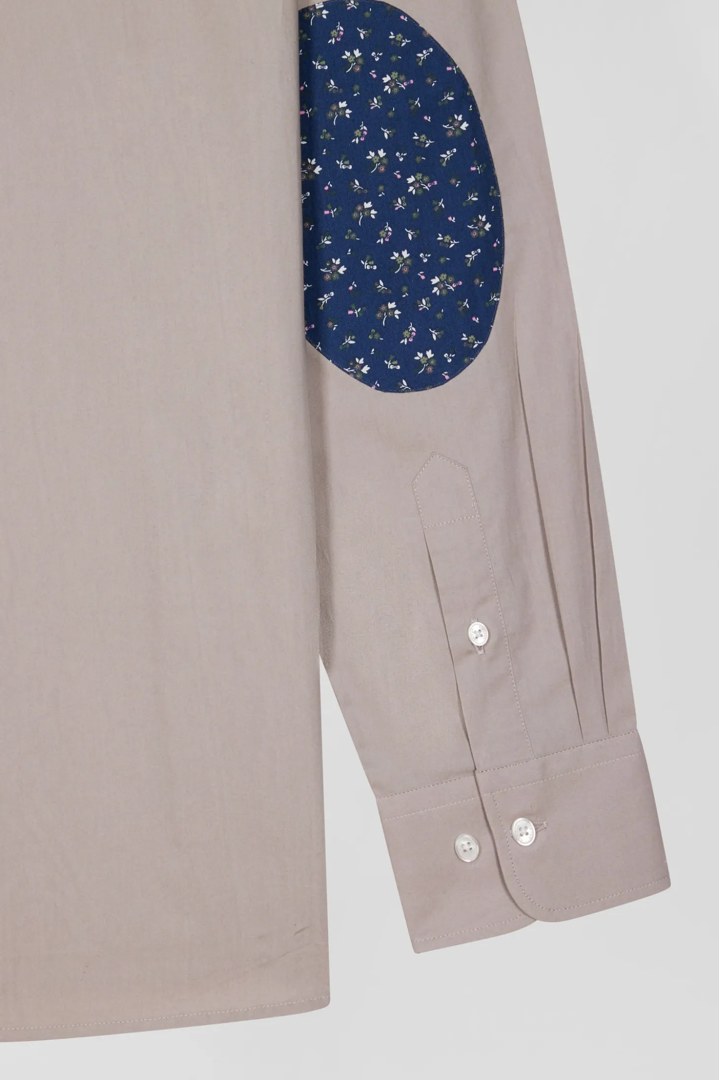Chemise en popeline de coton grise col boutonné et coudières imprimées coupe Regular