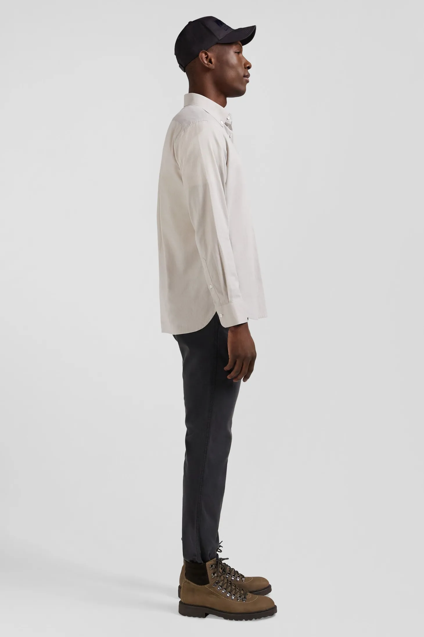 Chemise en twill de coton unie grise col à pointes boutonnées coupe Regular