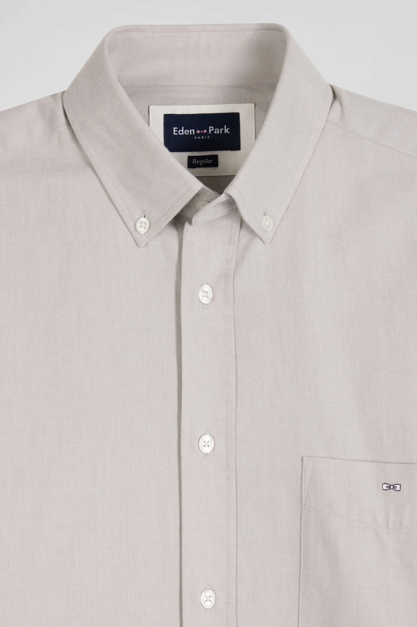 Chemise en twill de coton unie grise col à pointes boutonnées coupe Regular