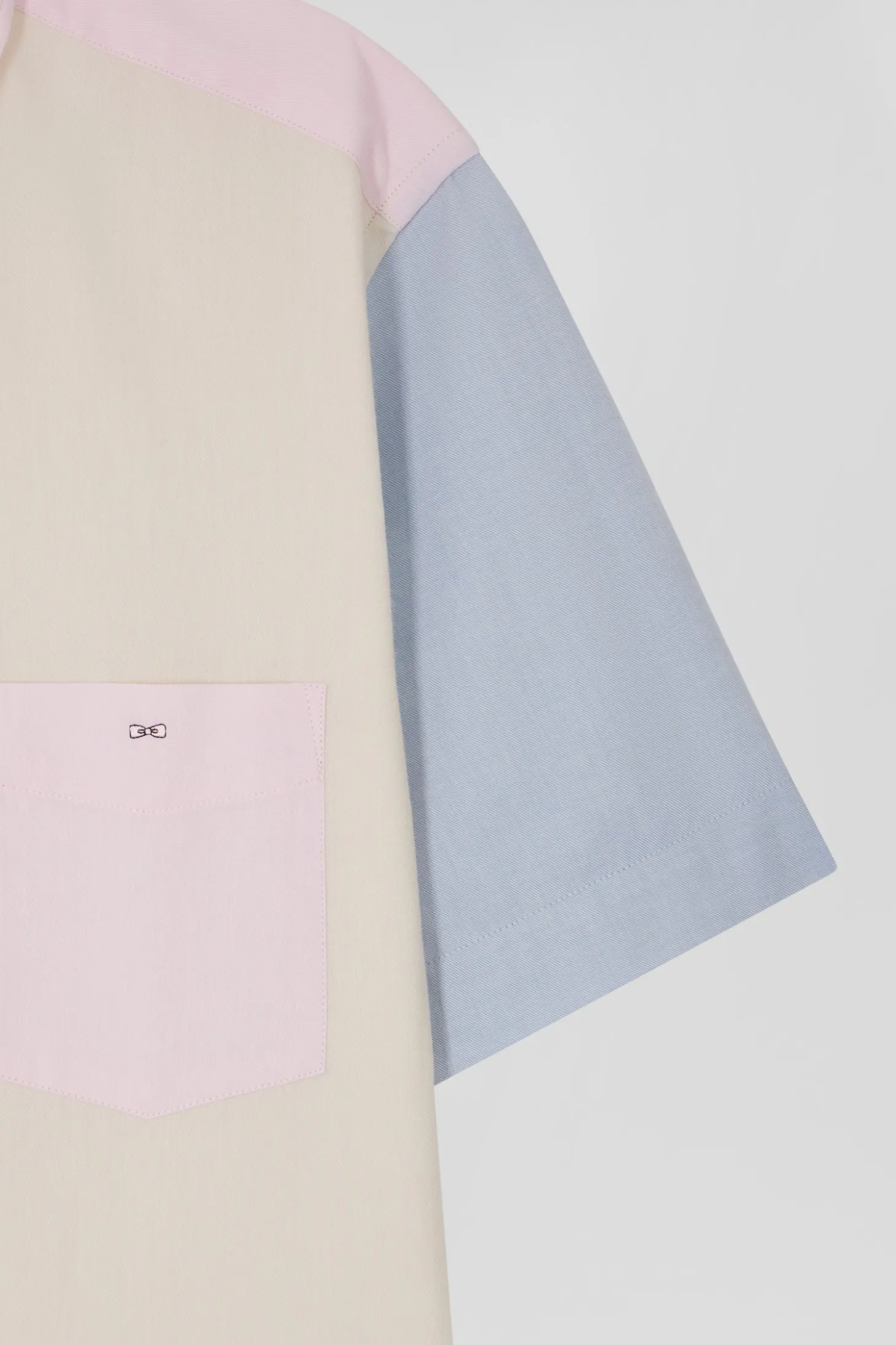 Chemise manches courtes colorblock en coton ciel coupe Regular