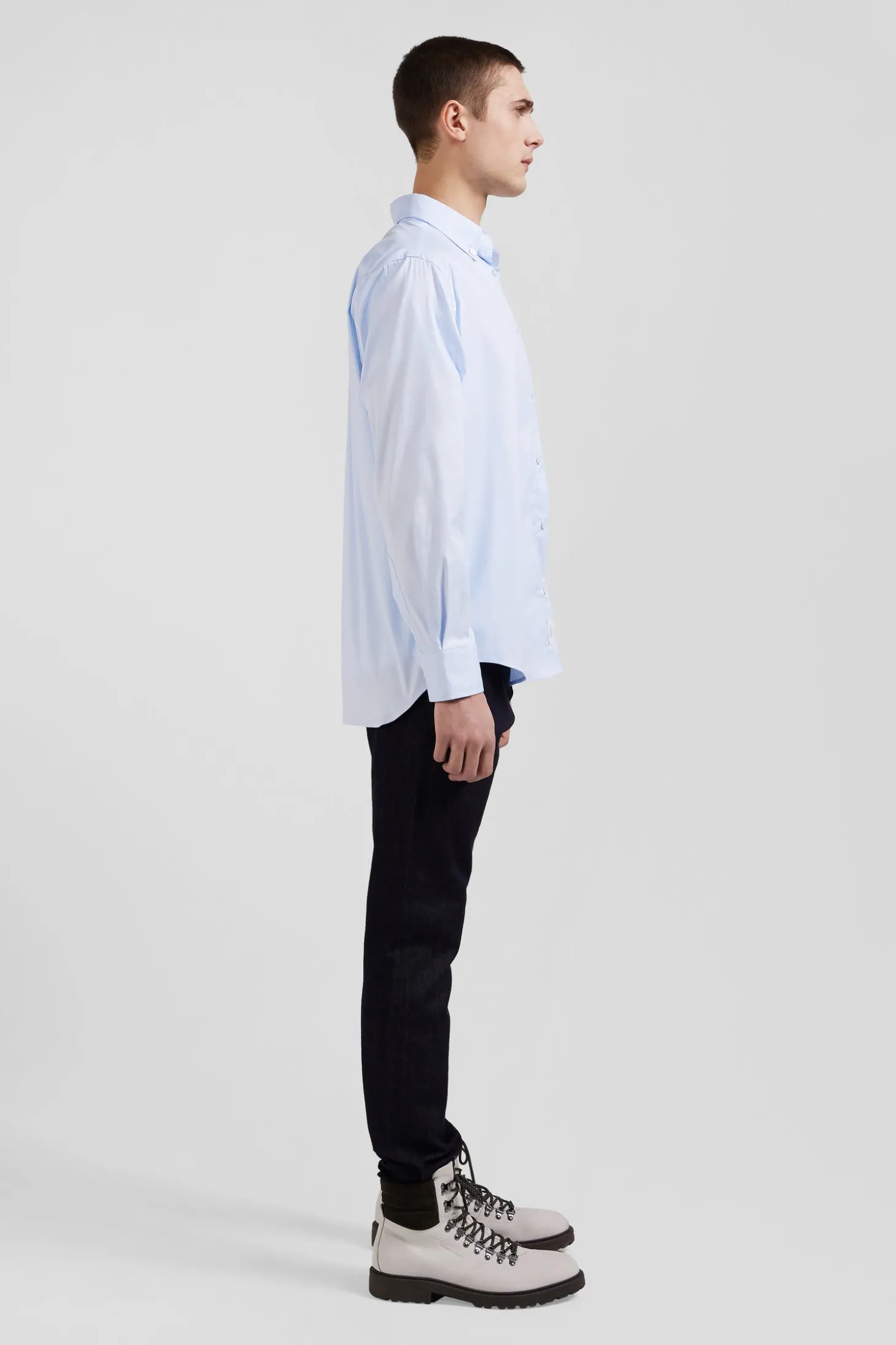 Chemise unie ciel en coton stretch mélangé coupe Regular