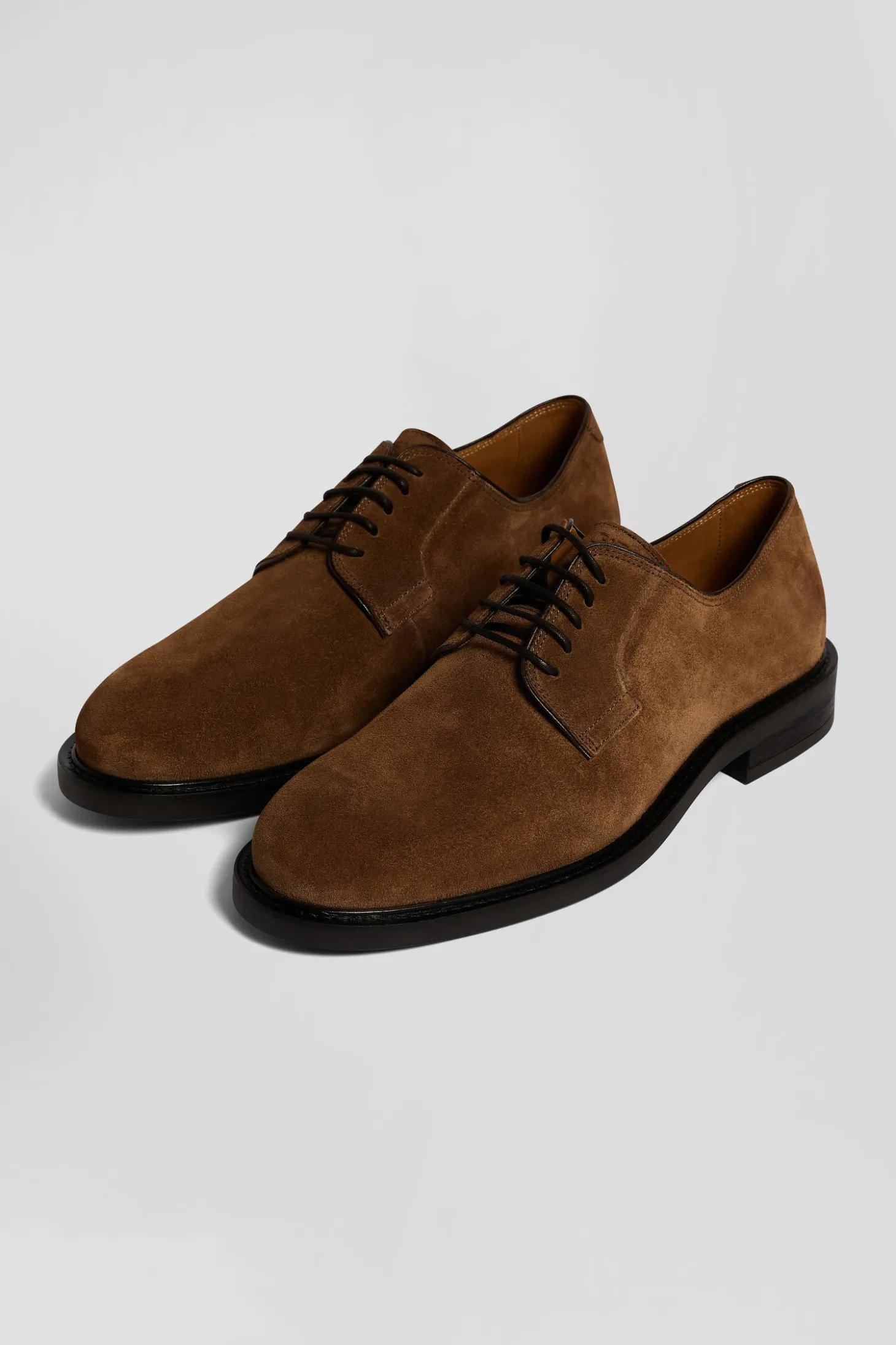 Derbies lacés en cuir suédé marron