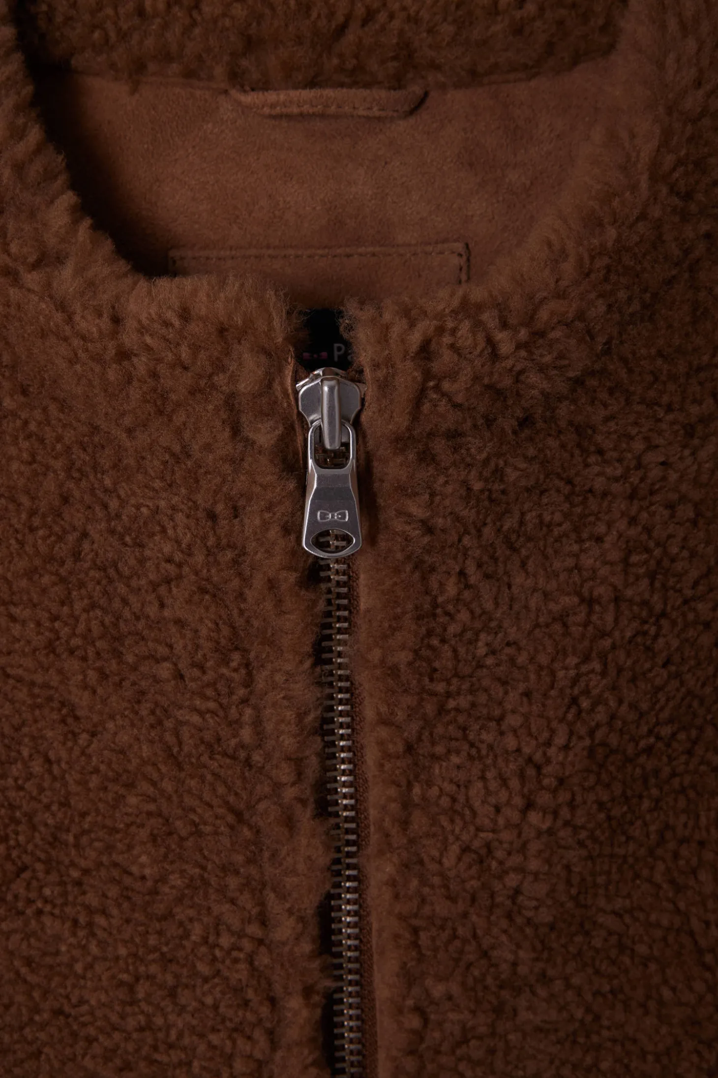 Gilet sans manches zippé en peau retournée camel coupe Relaxed