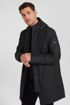 Imperméable noir à capuche intégrée