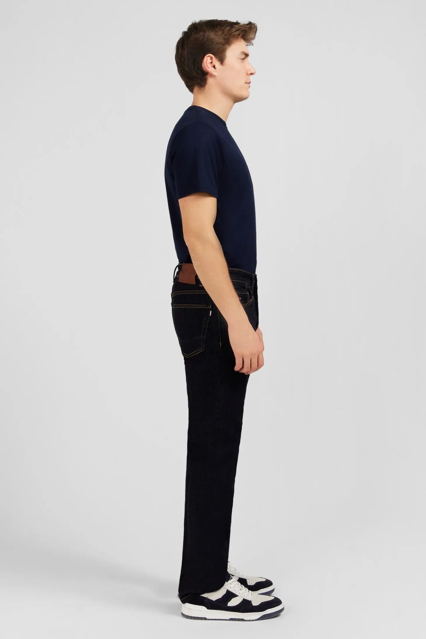 Jean bleu marine en coton extensible
