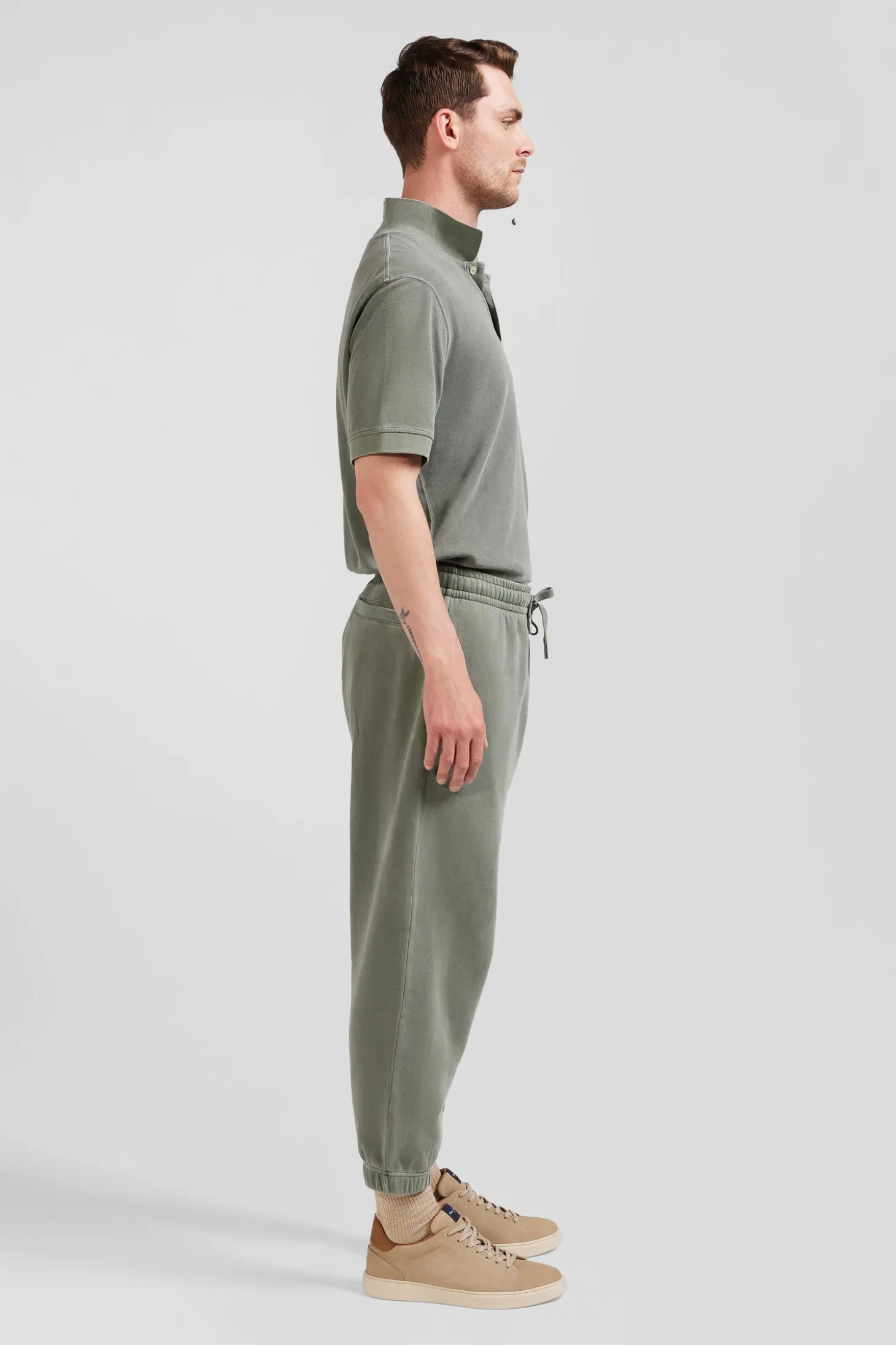 Jogging unisexe en molleton coton kaki surteint coupe Relaxed