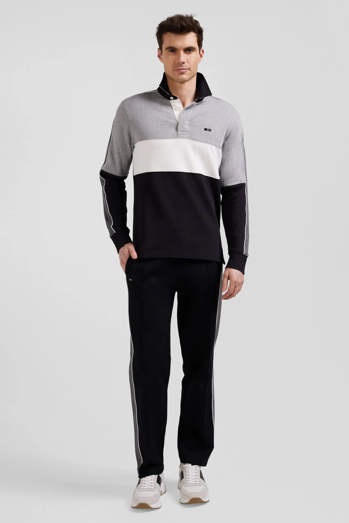 Maillot manches longues en coton noir broderie dos et passepoil coupe Regular