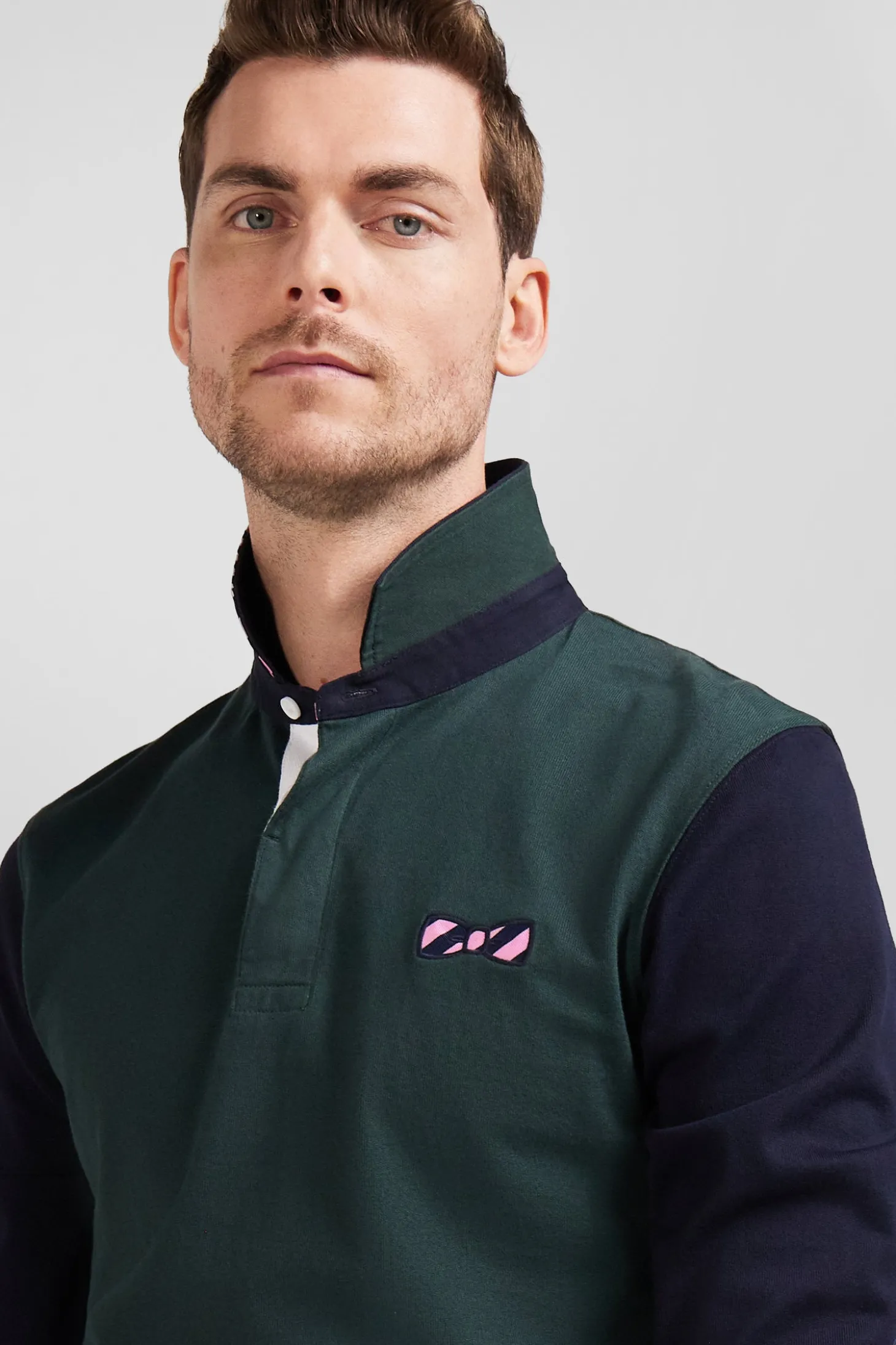 Maillot manches longues en coton vert applications de tissu cravate cerclé coupe Regular