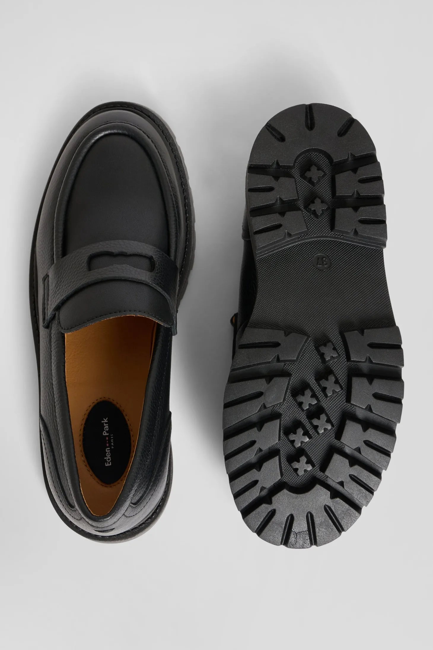 Mocassins en cuir noir