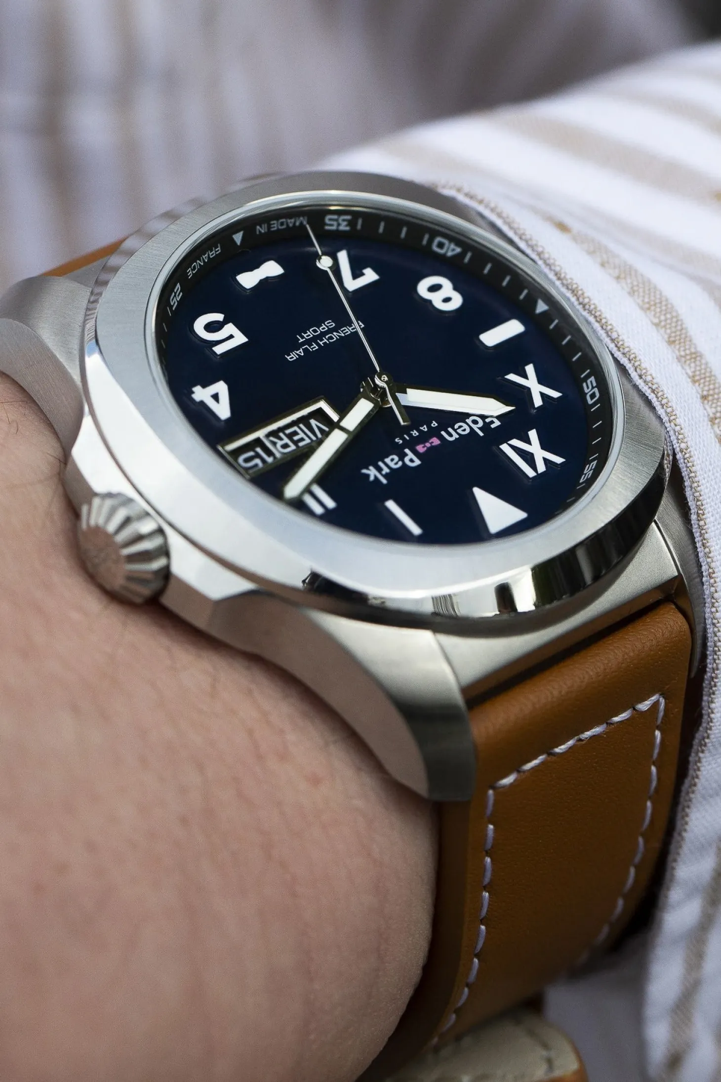 Montre à quartz en cuir marron