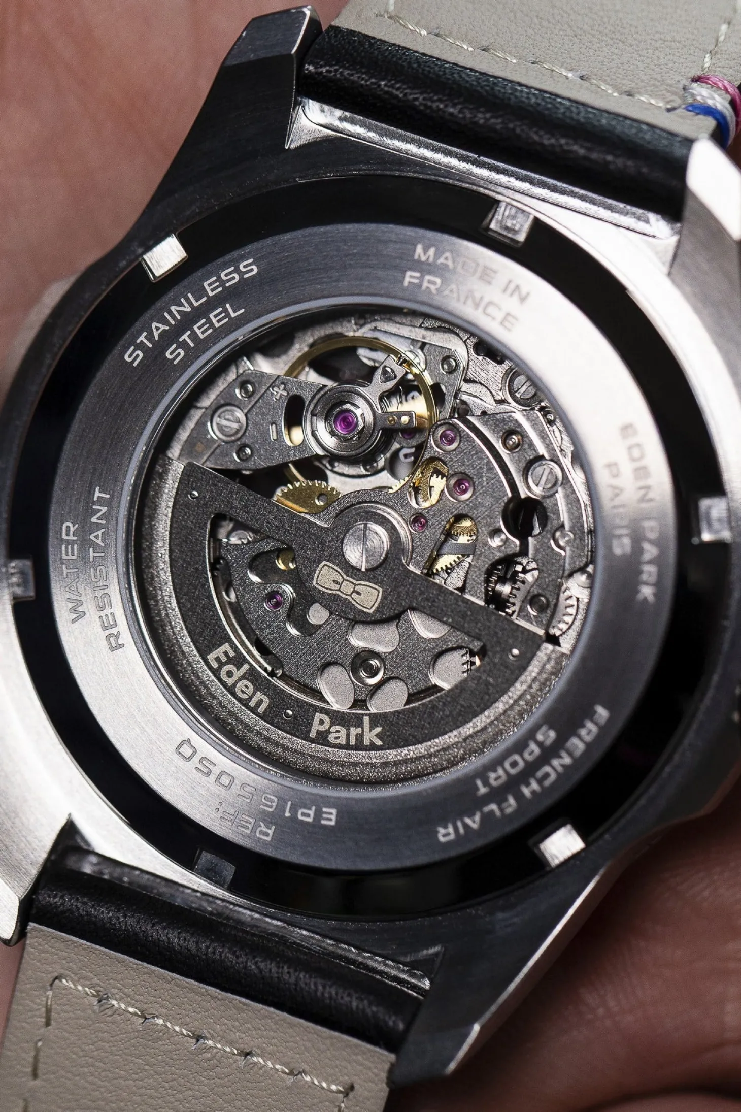 Montre automatique skeleton en acier