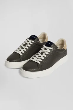Paire de baskets basses en cuir gris anthracite