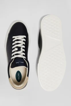 Paire de baskets basses en cuir bleu marine