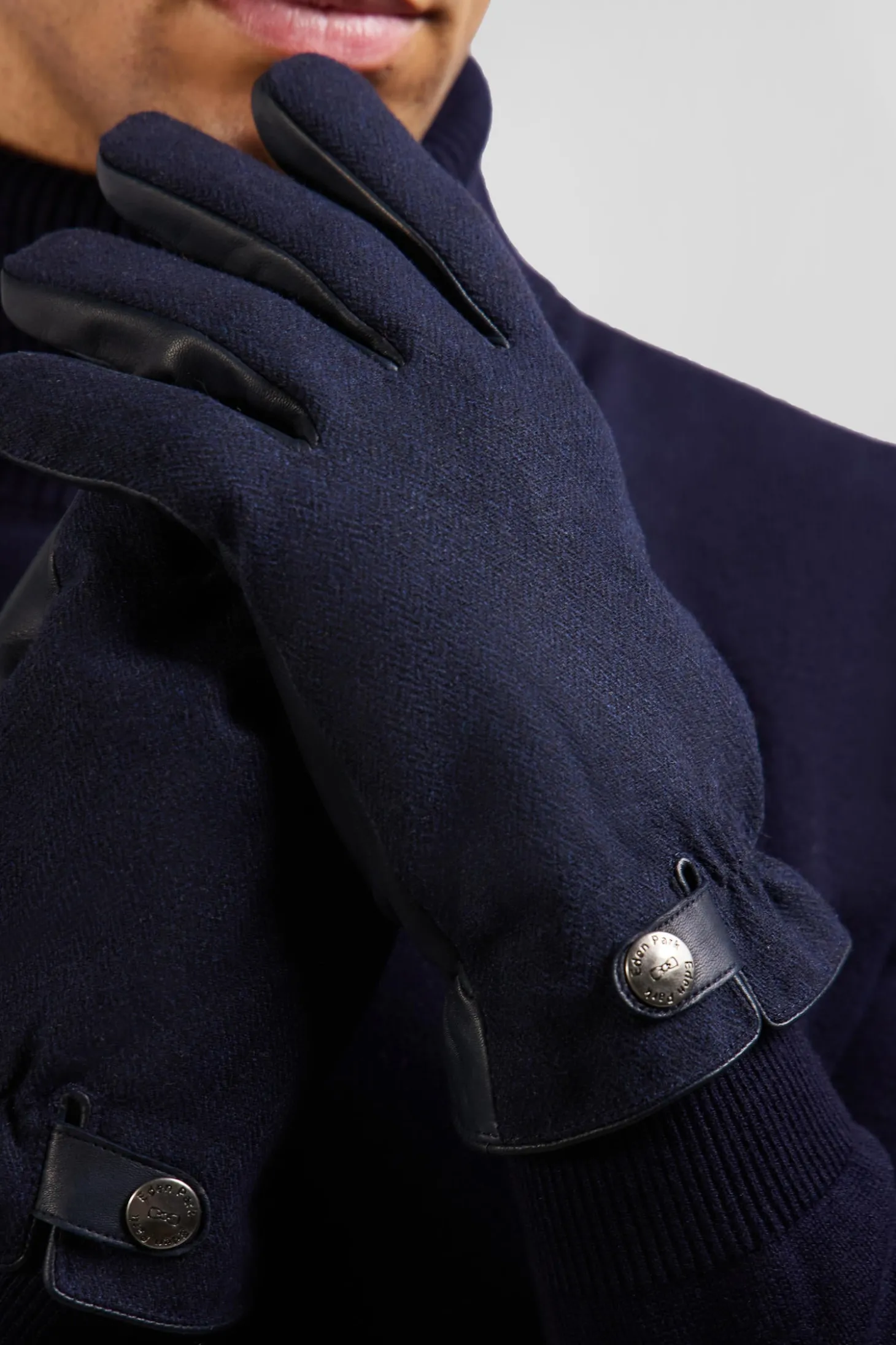 Paire de gants en cuir lisse bleu marine