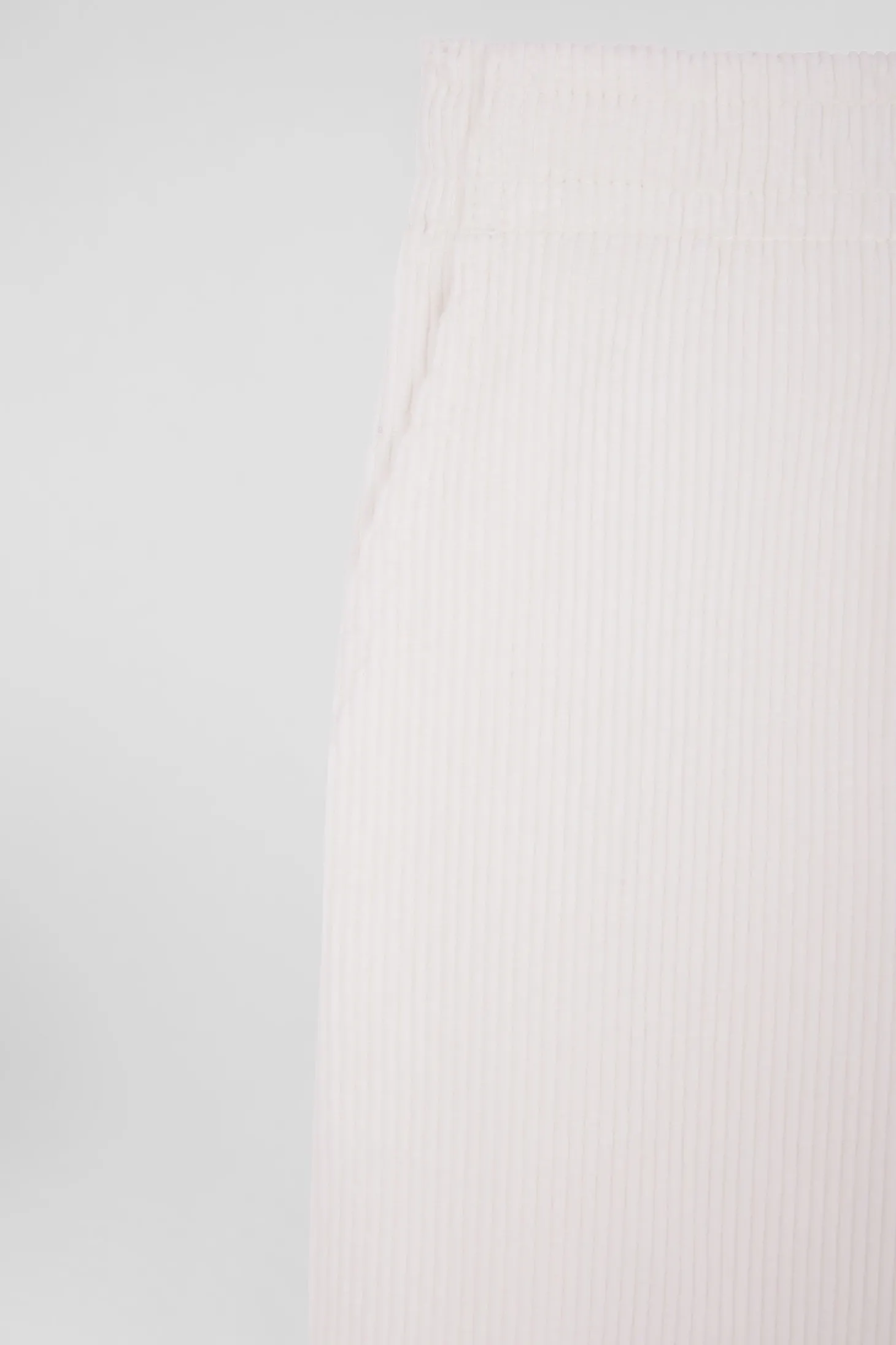 Pantalon à taille élastiquée en coton stretch écru coupe Modern
