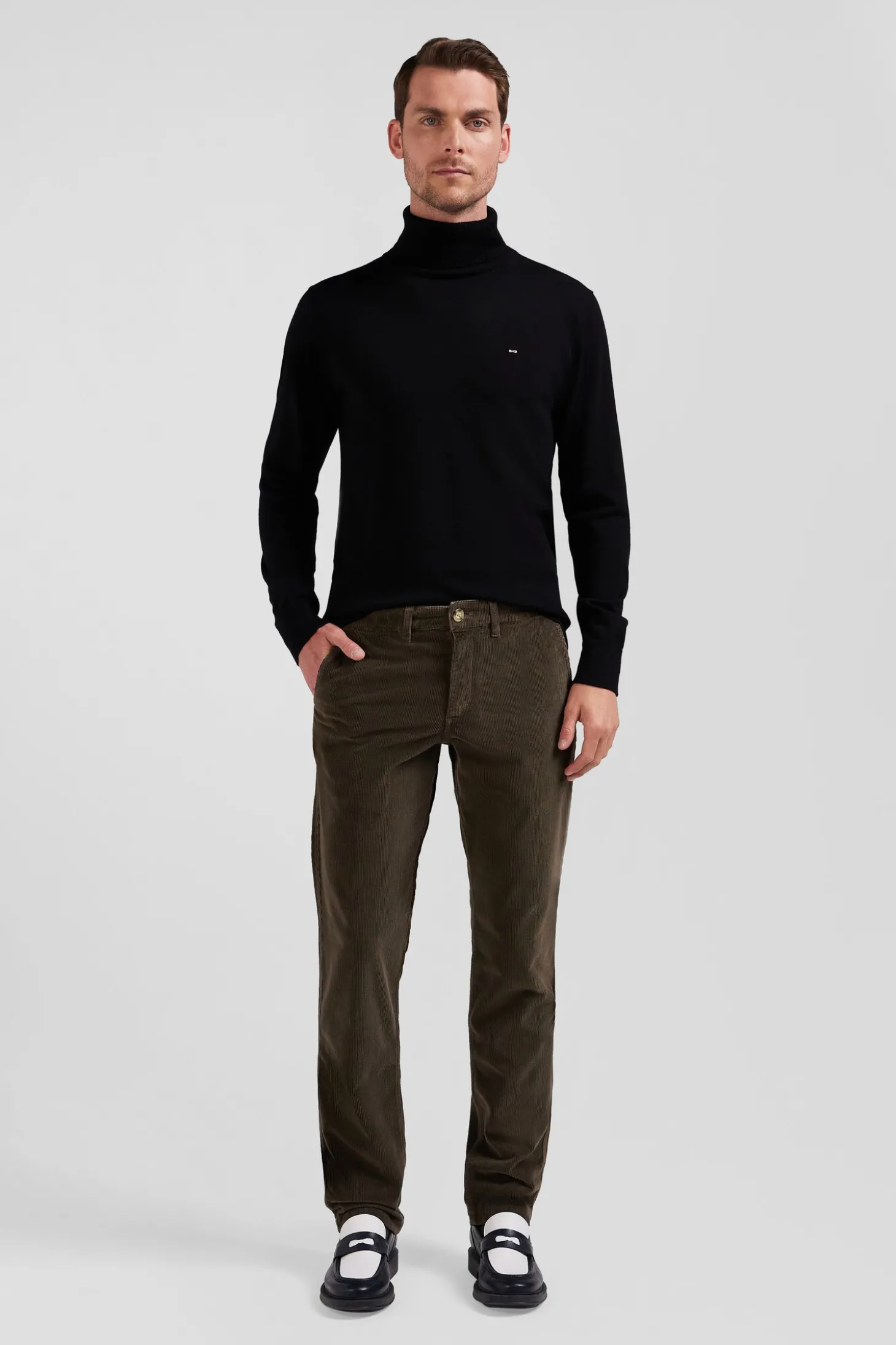Pantalon chino en coton velours stretch marron coupe Regular