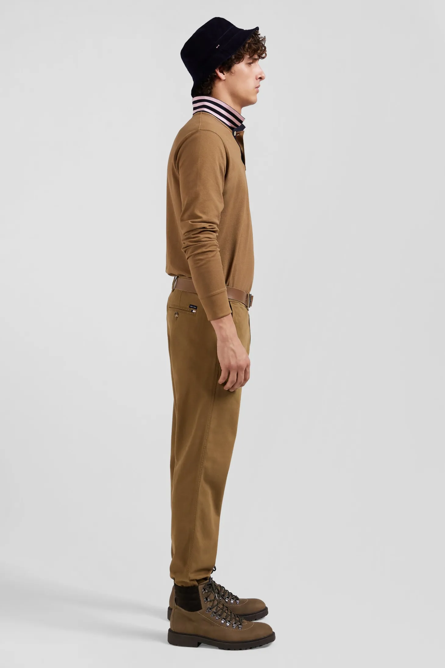 Pantalon chino en piqué de coton stretch et modal beige coupe Regular
