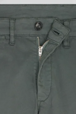 Pantalon chino gris en gabardine de coton stretch coupe Regular