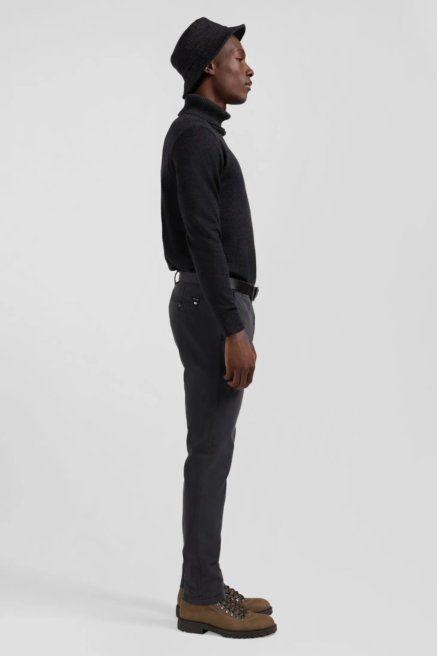 Pantalon chino uni en coton stretch gris anthracite coupe Slim