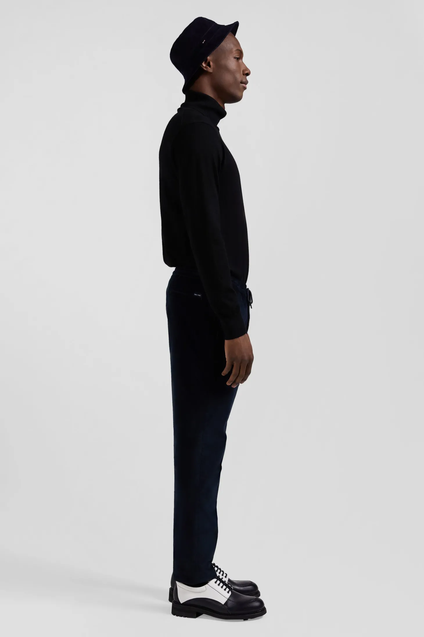 Pantalon en velours côtelé bleu marine taille élastiquée coupe Modern