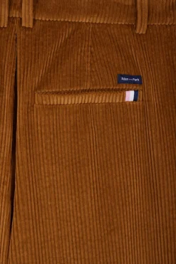 Pantalon en velours côtelé camel à carreaux coupe Modern