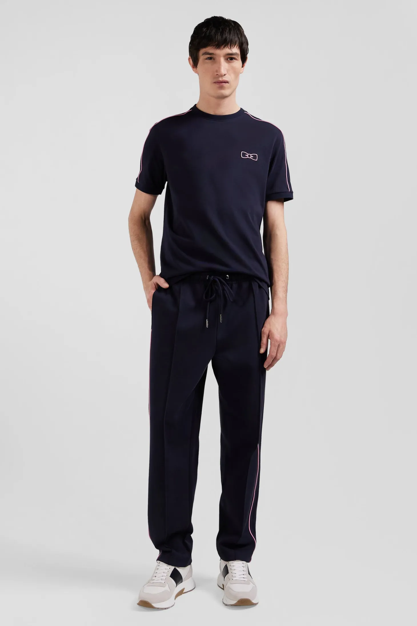 Pantalon jogging en coton mélangé bleu marine coupe Regular passepoil rose