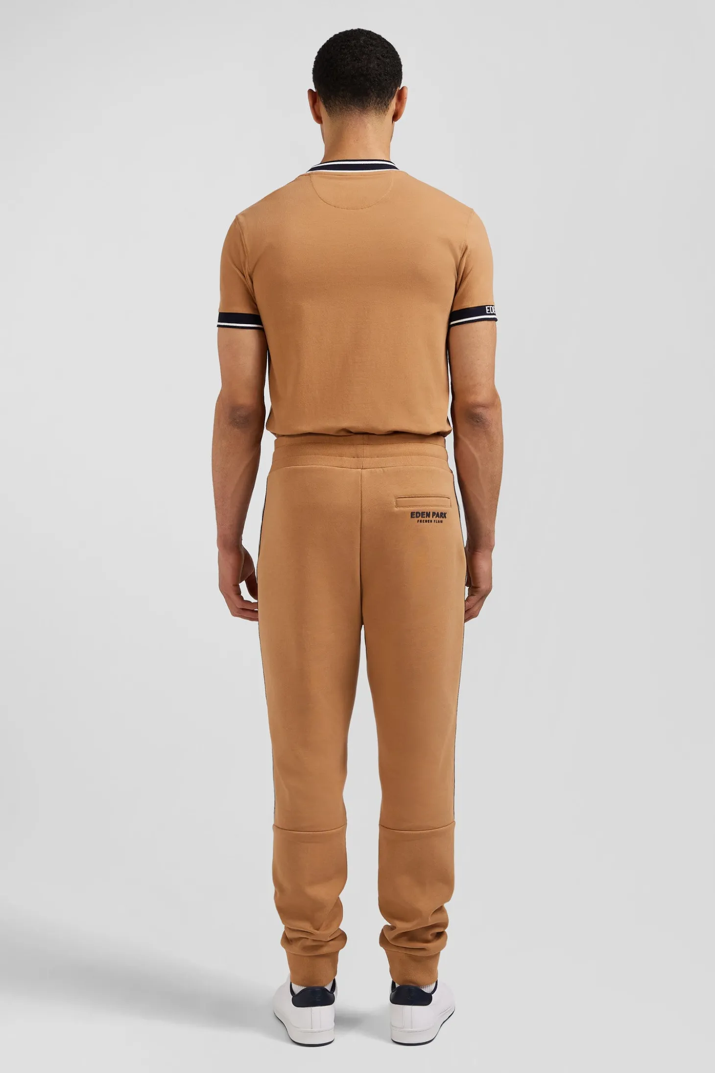 Pantalon jogging en coton mélangé camel galon rayé coupe Regular