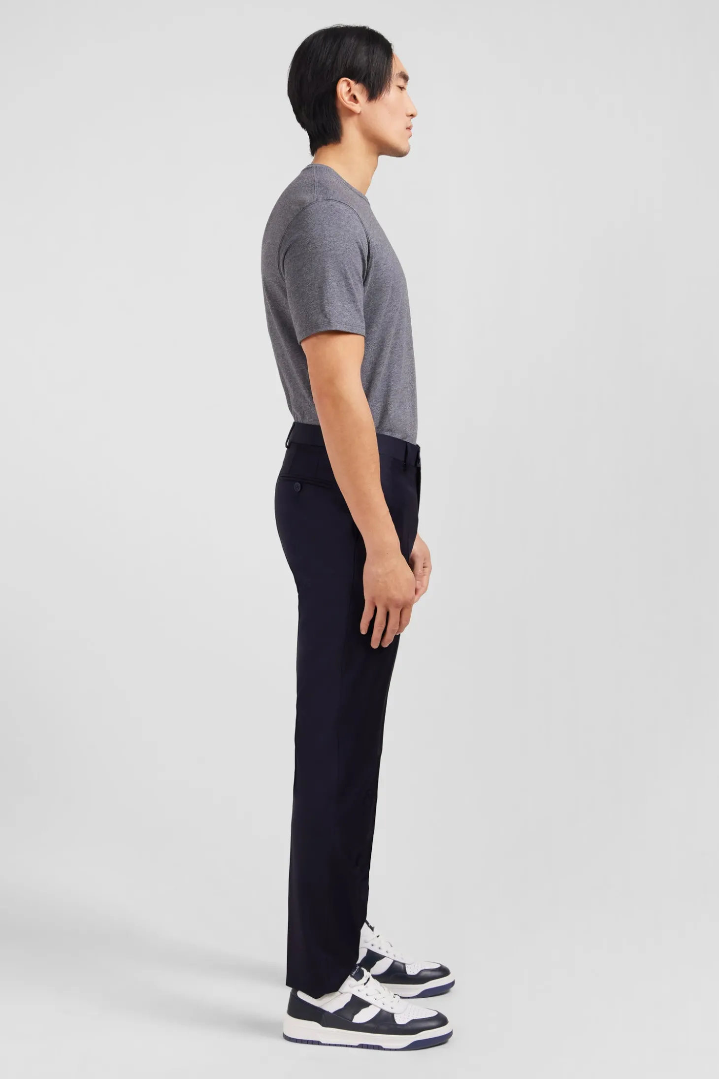 Pantalon slim bleu foncé en laine à plis cassés