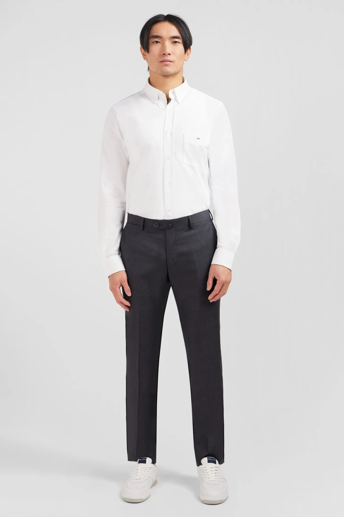 Pantalon slim gris en laine à plis cassés