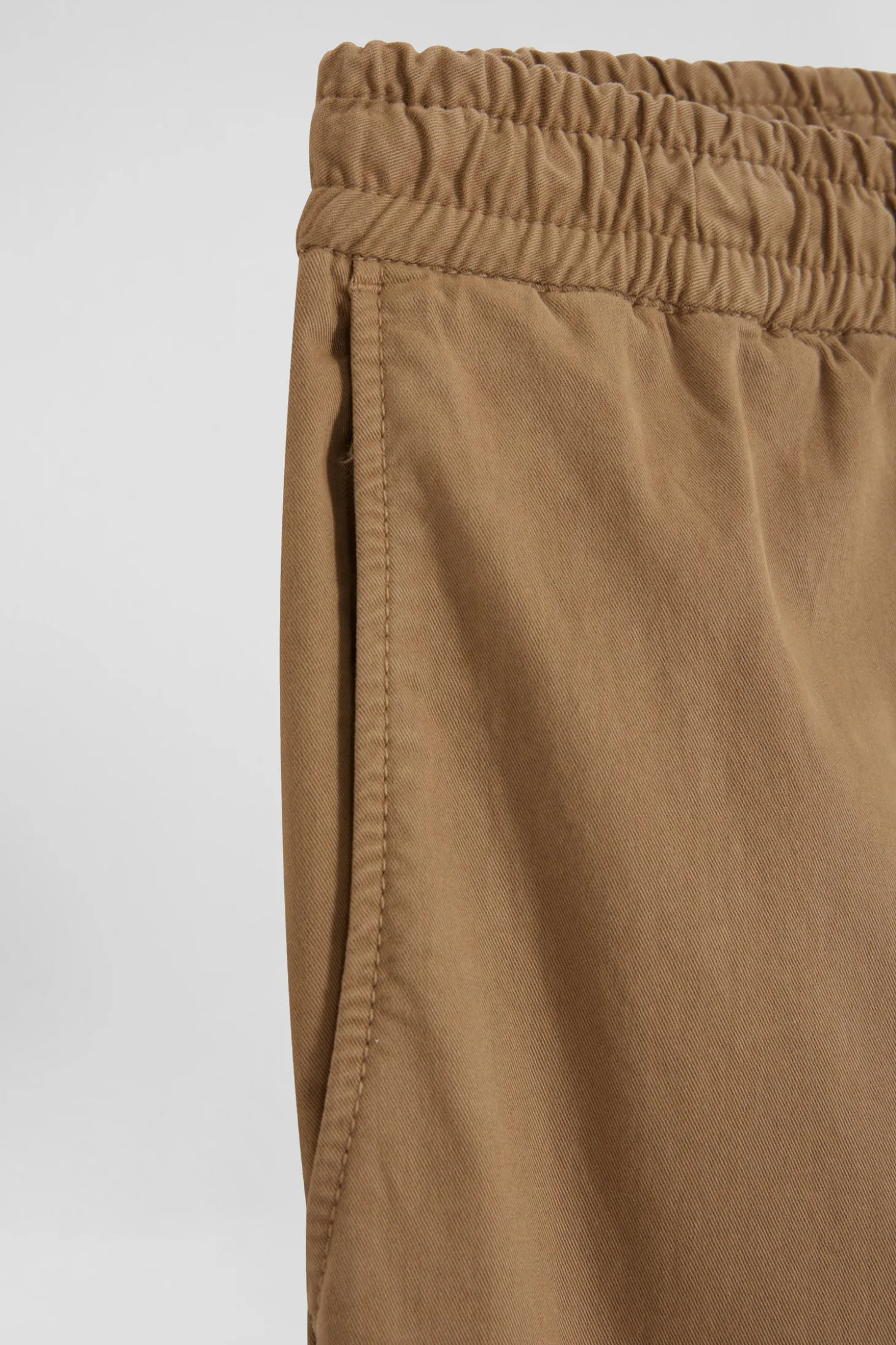 Pantalon taille élastique en coton stretch camel coupe Modern
