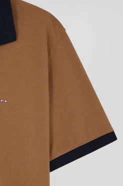 Polo manches courtes en piqué coton camel détails contrastés coupe Regular
