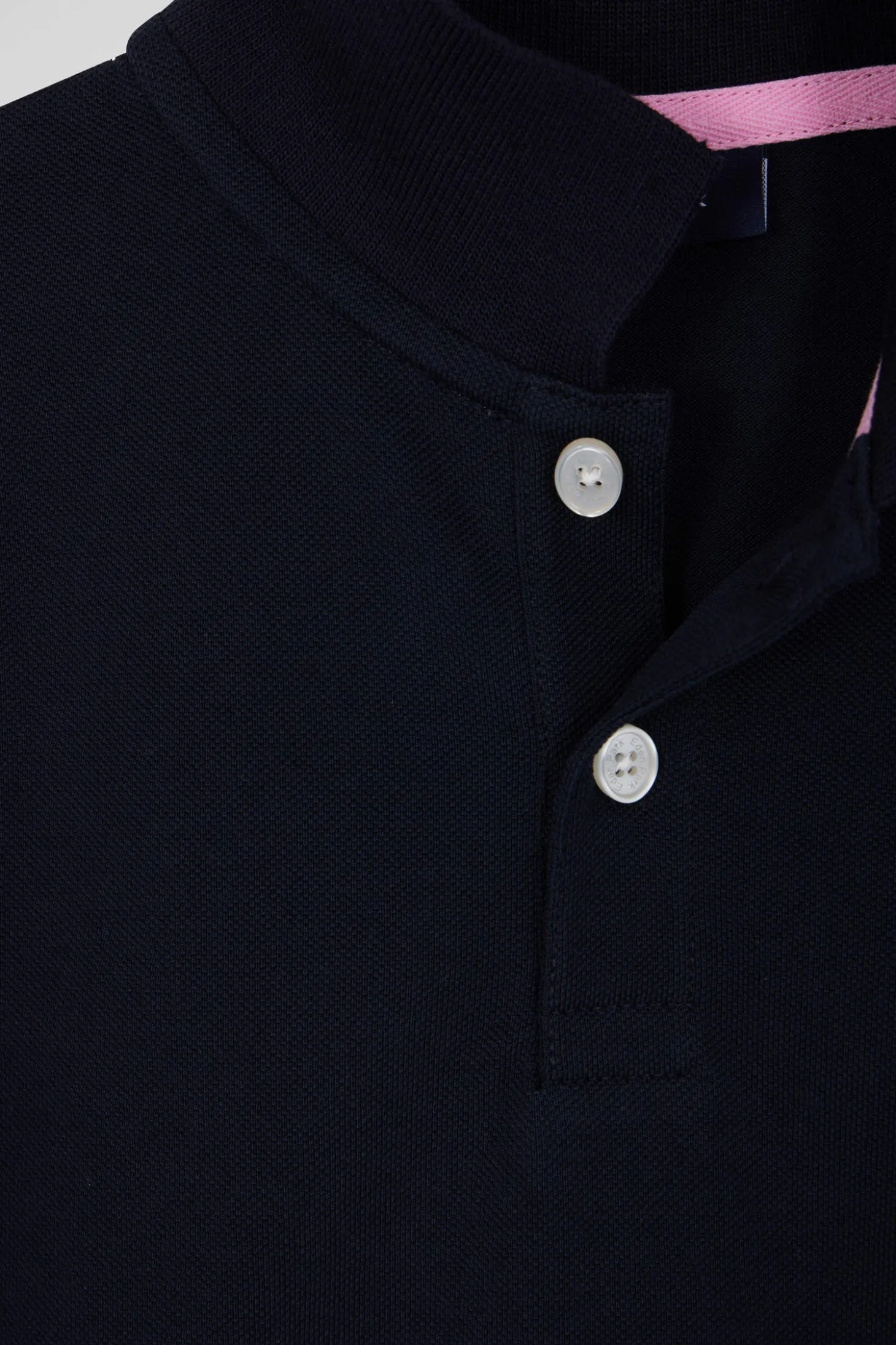 Polo manches courtes en piqué coton bleu marine col jacquard coupe Regular