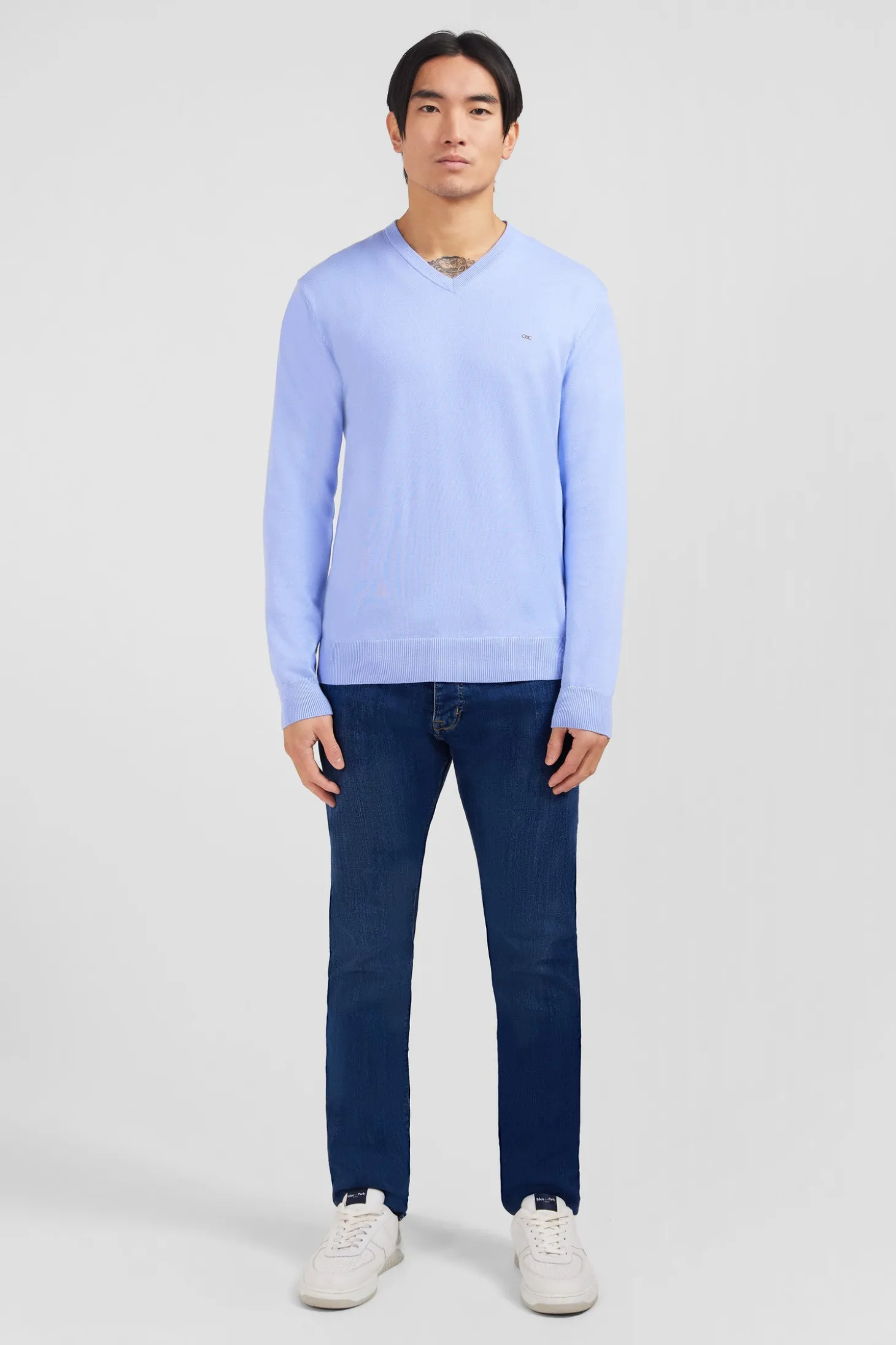 Pull bleu à Col V en coton